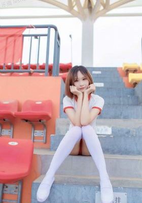 理伦片漂亮的女教师