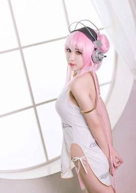 动漫人物扒开腿狂视频