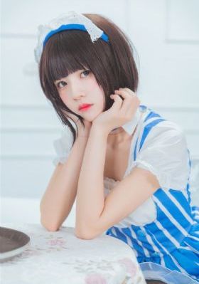 被老外添嫩苞添高潮的