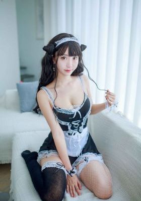 男生和女生一起靠逼